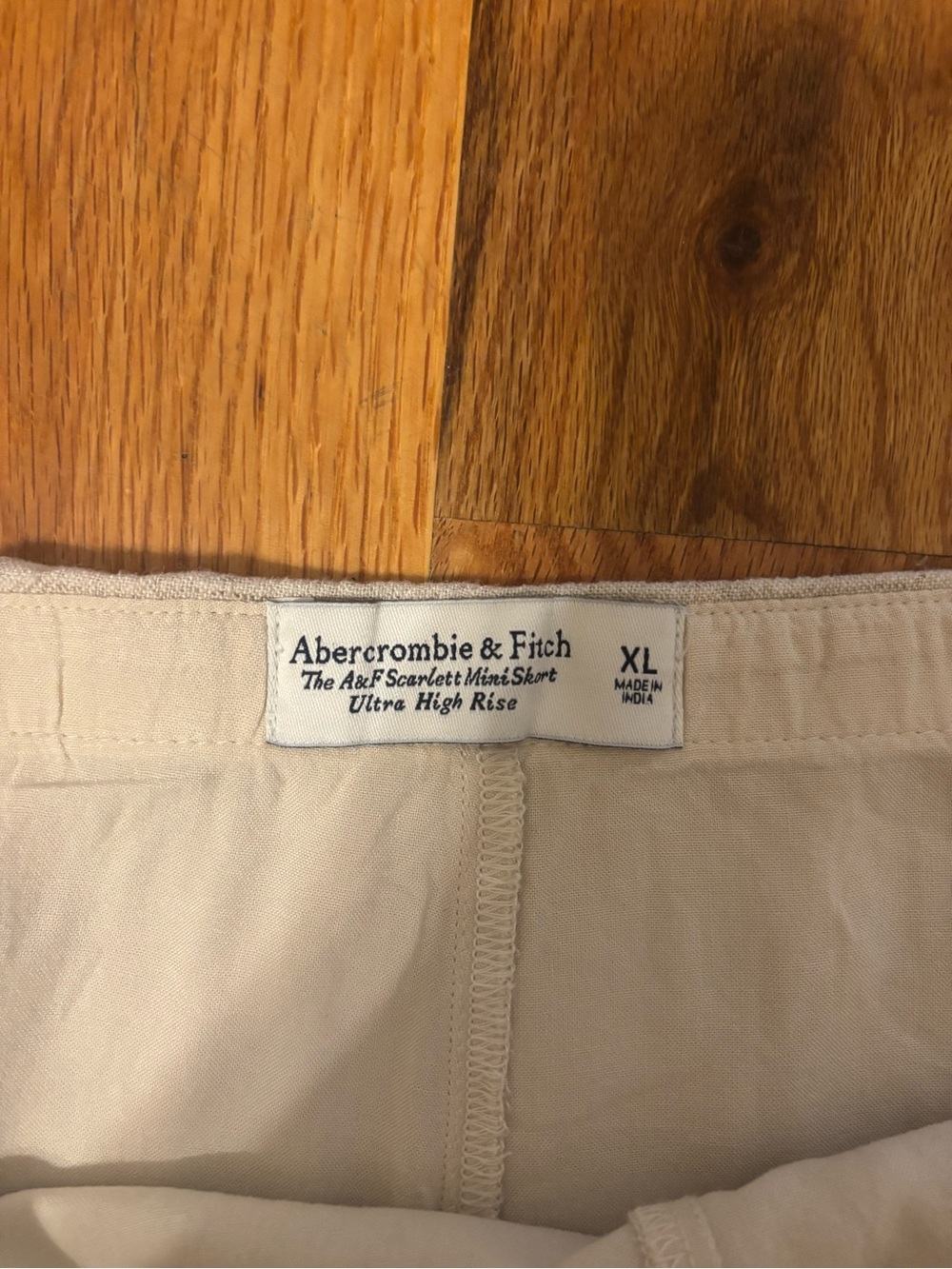 A&F Ultra High Rise Linen Mini Skort - Picture 5 of 5